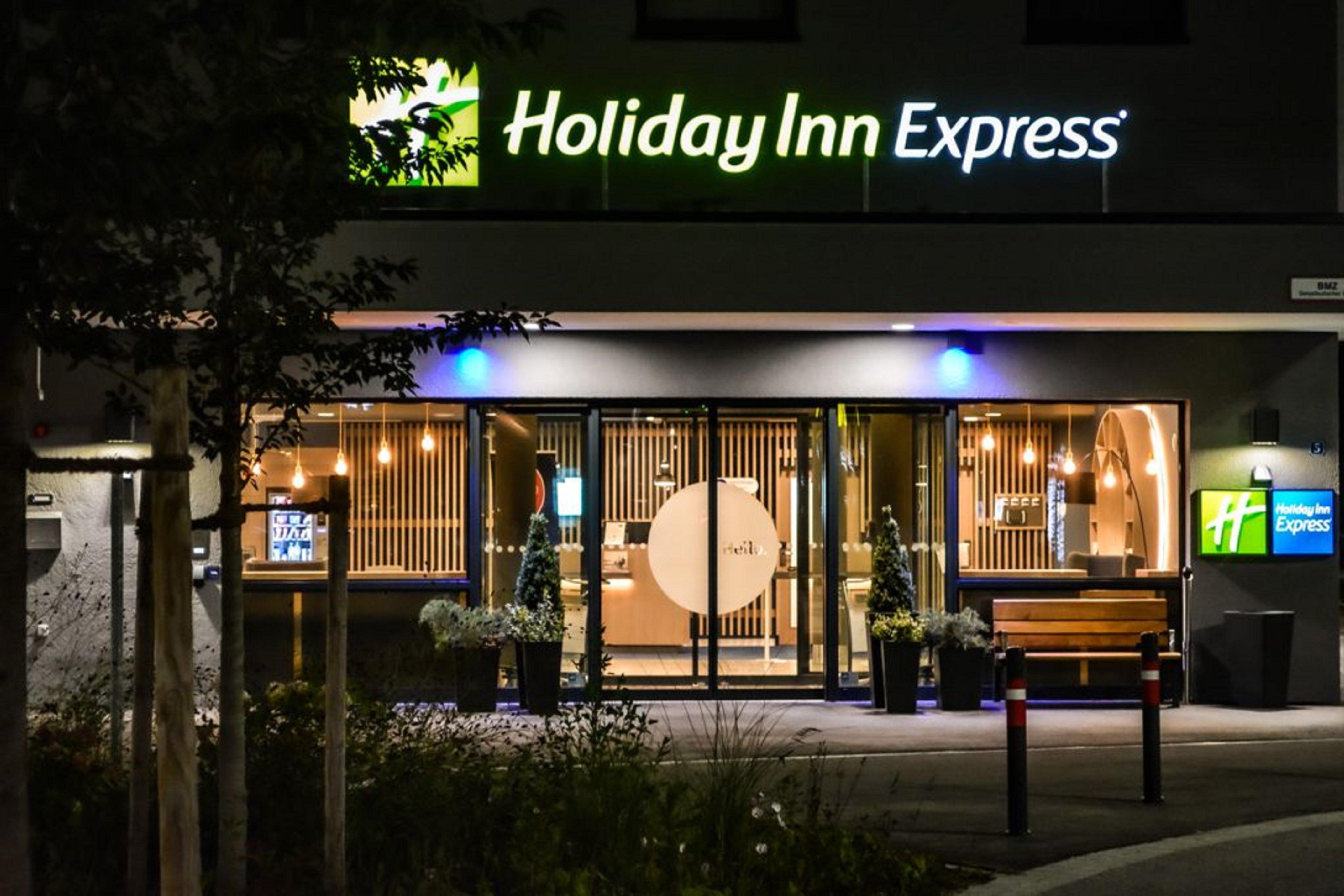 Holiday Inn Express Munich - Olching, An Ihg Hotel Buitenkant foto