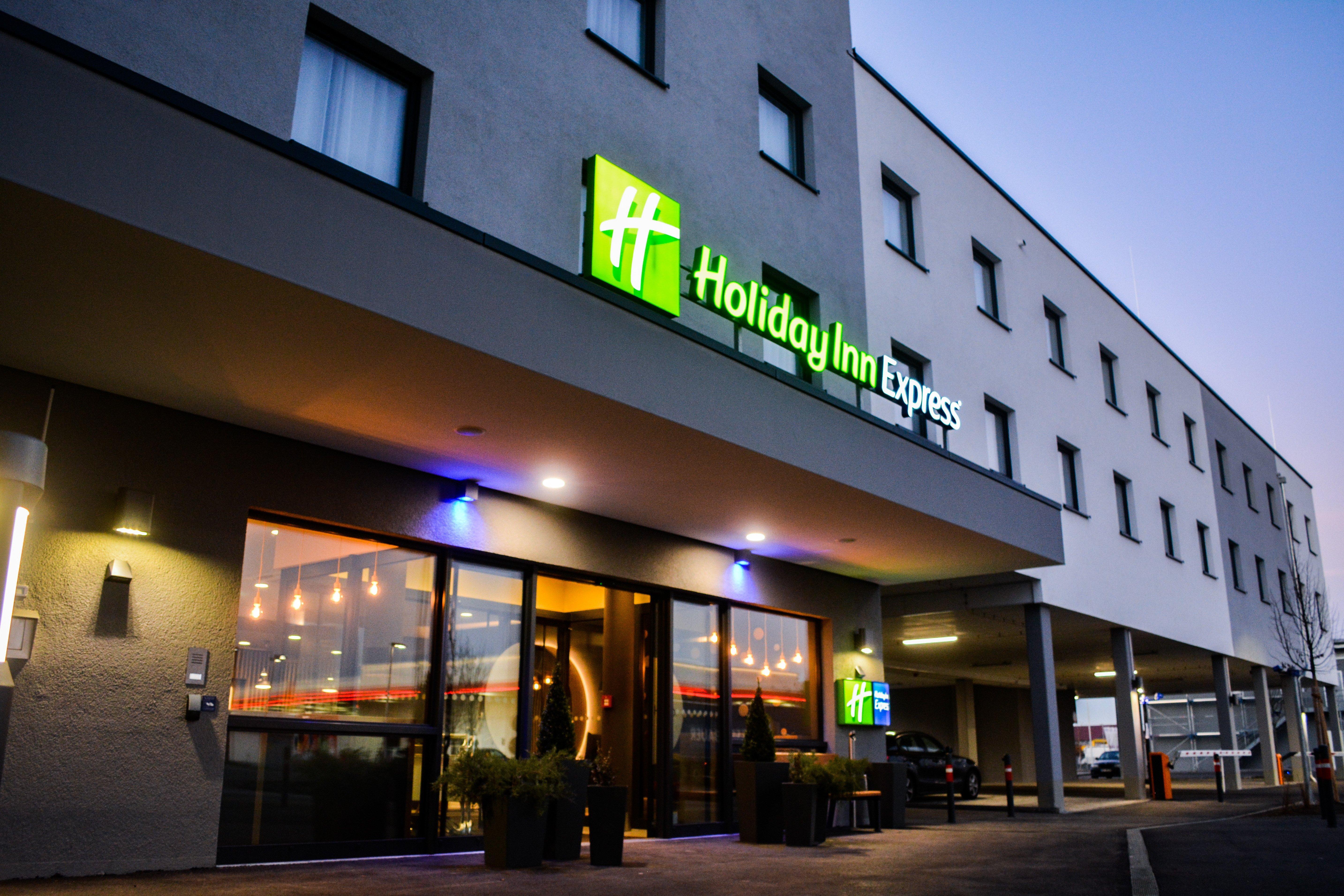 Holiday Inn Express Munich - Olching, An Ihg Hotel Buitenkant foto